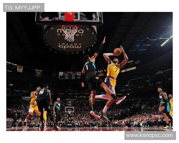 湖人对战开拓者精彩全场视频回顾与赛后分析分享